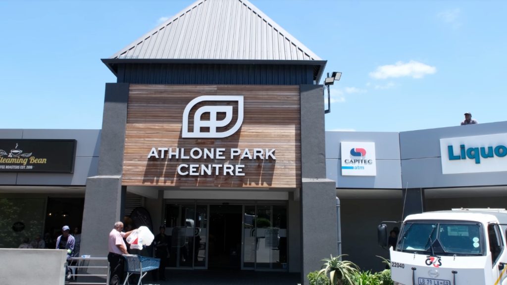 sunbird-solar-Athlone-Shopping-centre-239kw-Rooftop-Installation